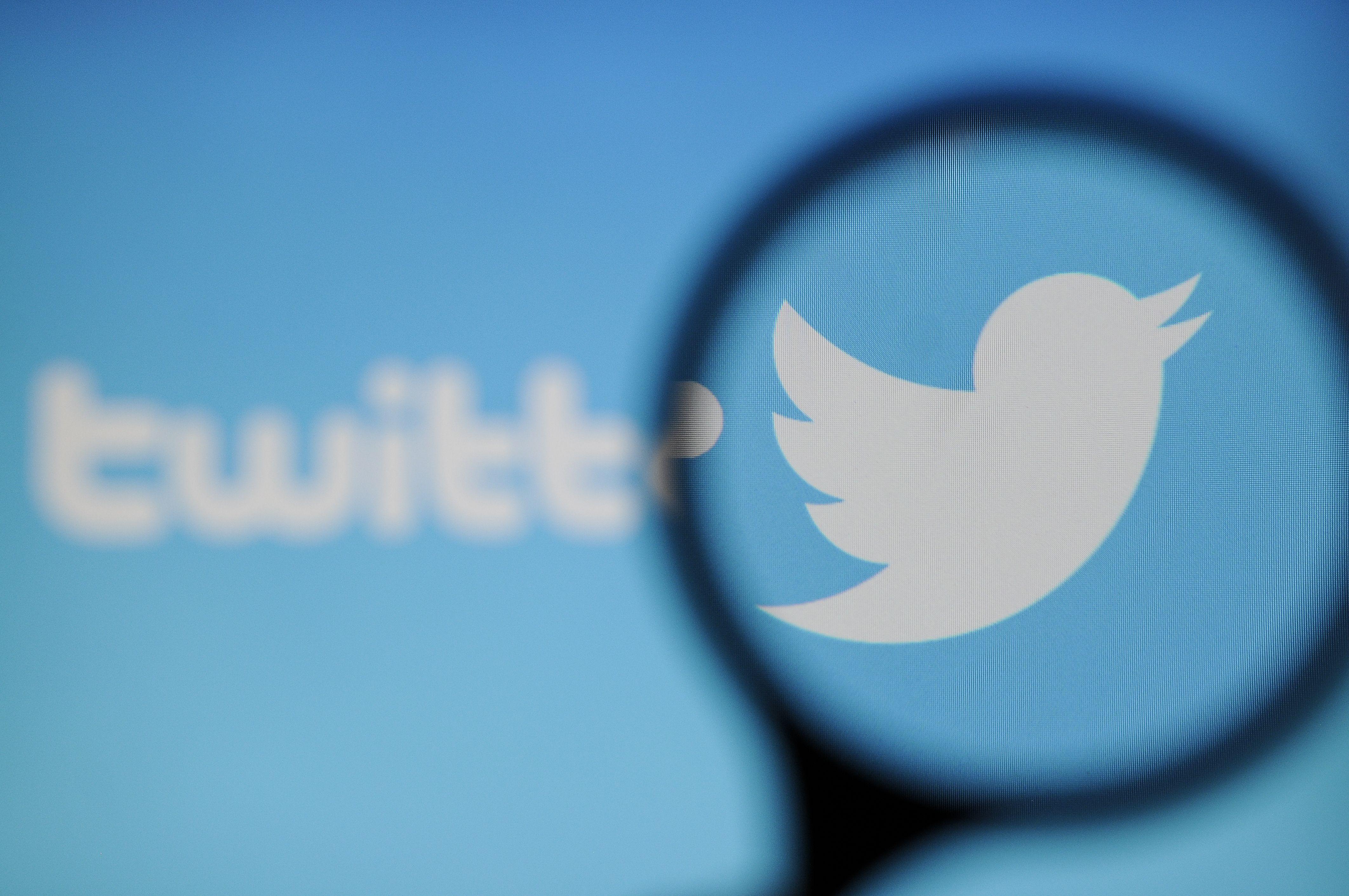 Turquoise Twitter Logo - Twitter Will Personalize News in Comprehensive Product Update | Fortune