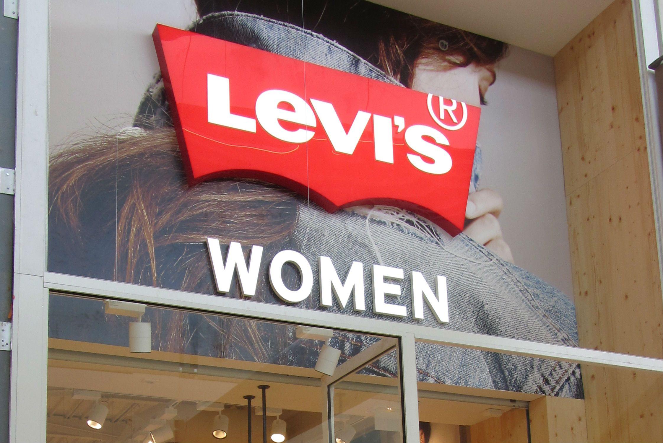 Red and Blue Water Logo - Levi's picks Bluewater for first UK womenswear store - Retail Gazette
