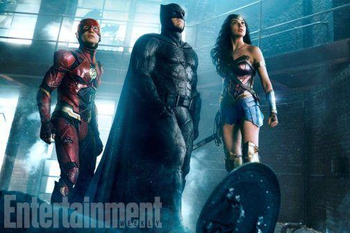 Warner Bros Feature Presentation Logo - Warner Bros. Pictures Reveals Full Justice League Movie Cast - The ...