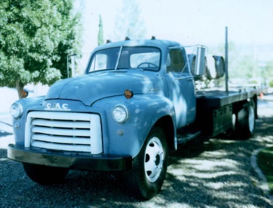 Vintage GMC Truck Logo - Vintage GMC truck - Picture of Arizona Copper Art Museum, Clarkdale ...