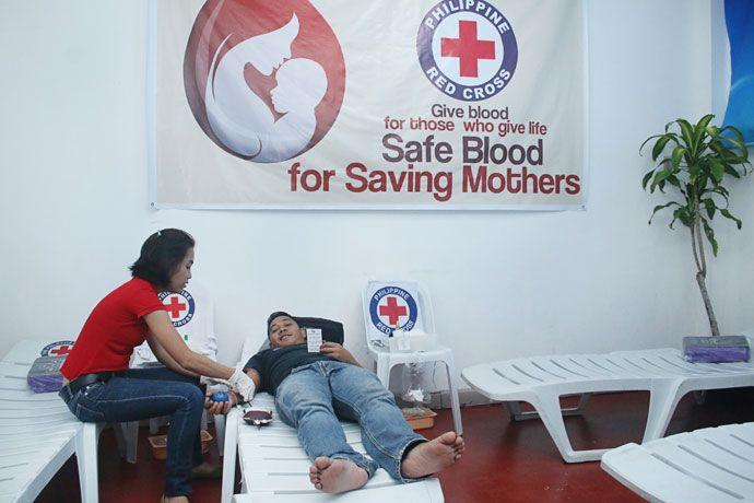 Philippines Donation for Red Cross Logo - In picture: World Blood Donor Day 2014