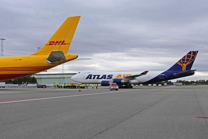 DHL Global Forwarding Logo - Atlas Air confirms DHL Global Forwarding freighter lease ǀ Air Cargo ...