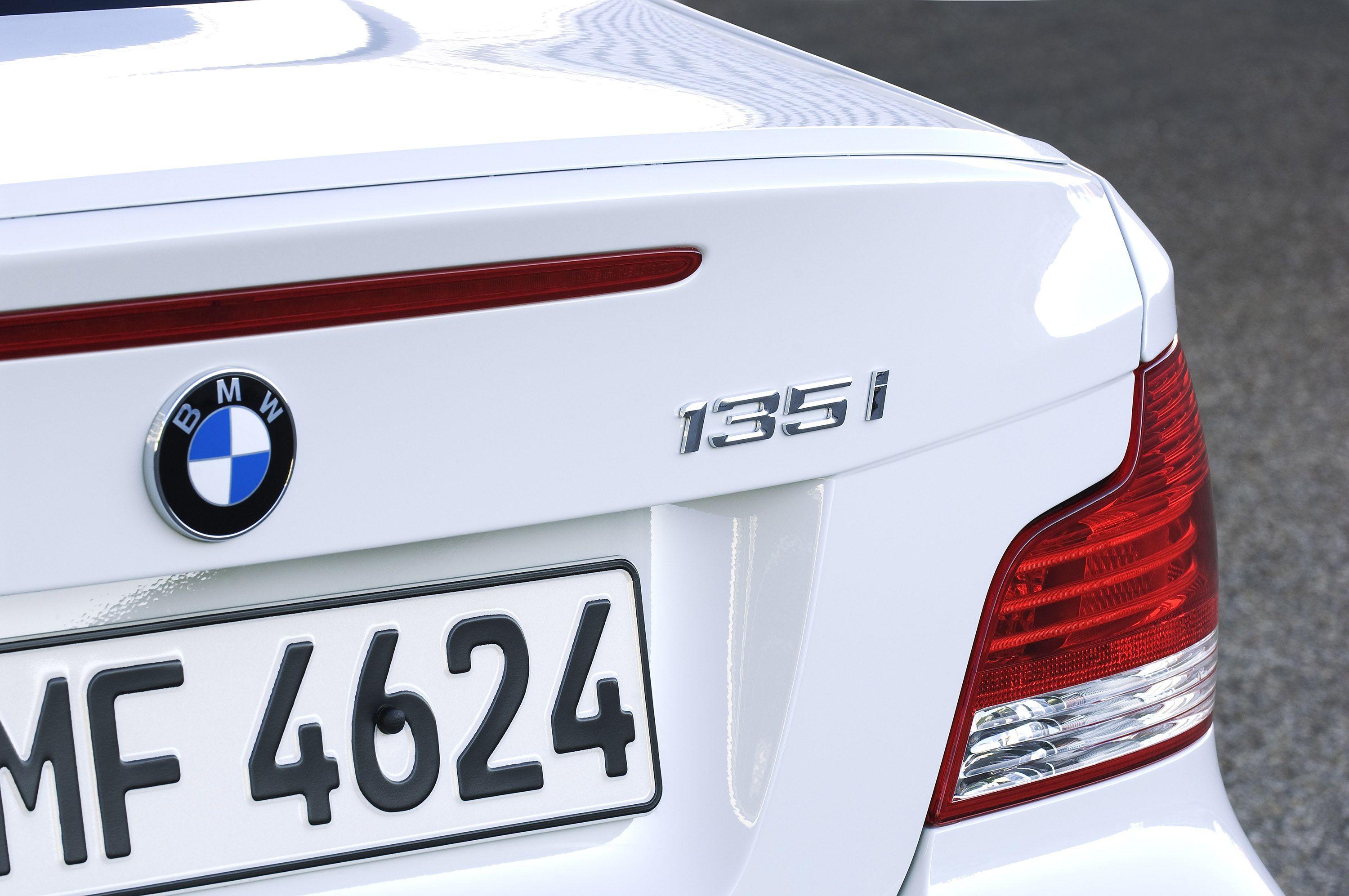 BMW 135I Logo - BMW 135i boasts 360bhp and 456 Nm
