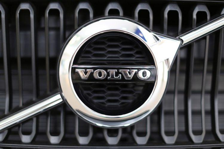 2018 Volvo Grill Logo - Volvo Cars Invests In BP Backed Charging Firm To Lure Electric
