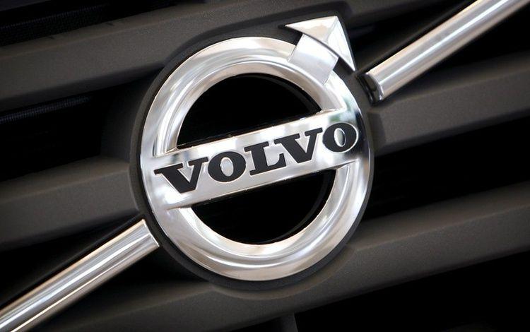 2018 Volvo Grill Logo - Volvo shows off self-driving, electric truck with no cab | News ...