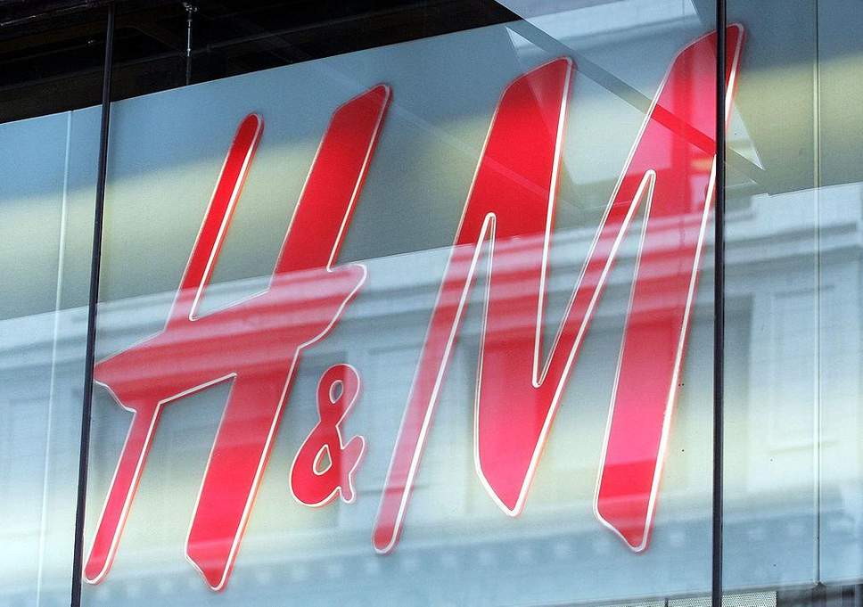 H&M Clothing Logo - H&M is making its UK sizes bigger following years of complaints ...