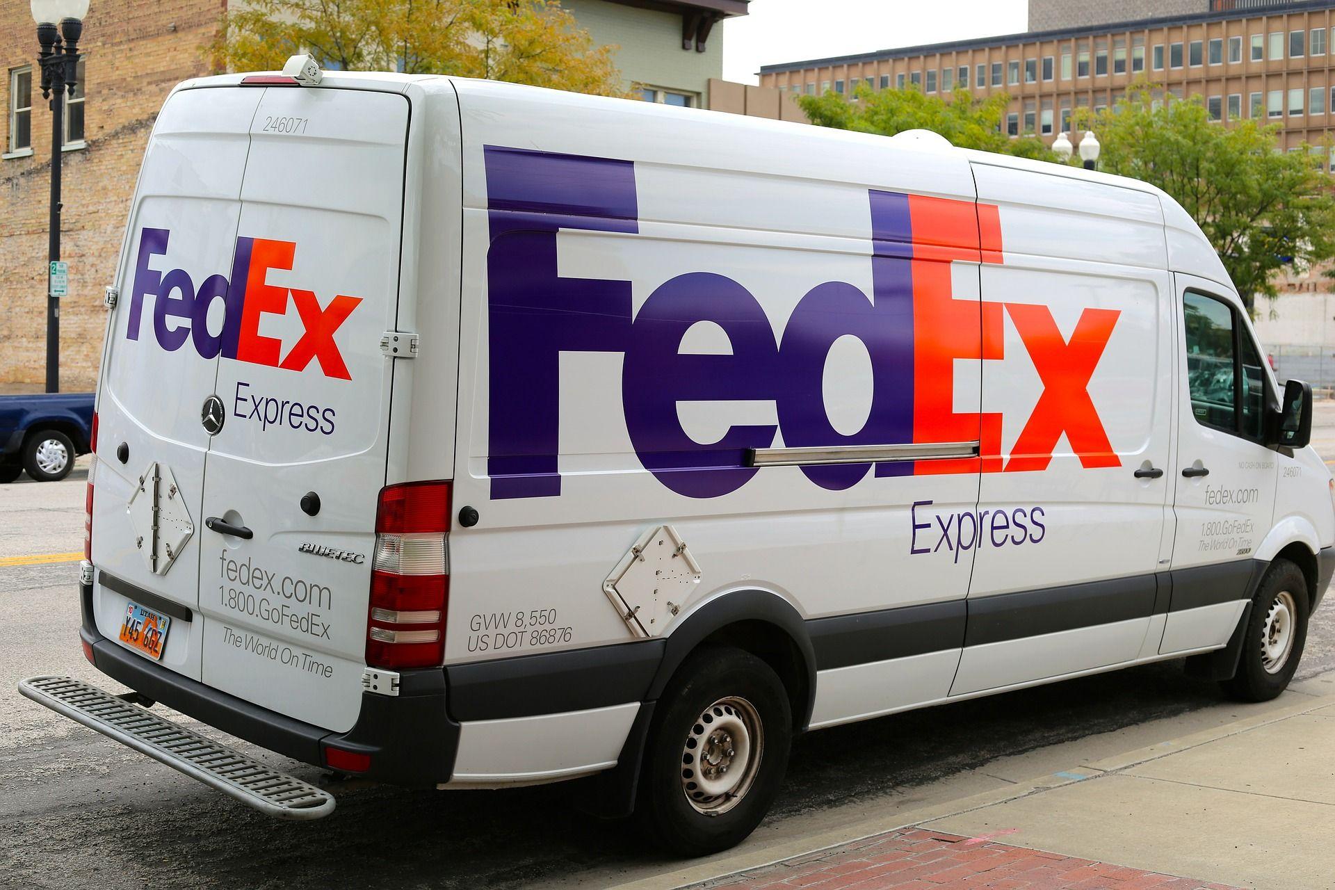 FedEx Express Truck Logo - FedEx Earnings: A Disappointing Quarter, but Are Better Times Ahead ...