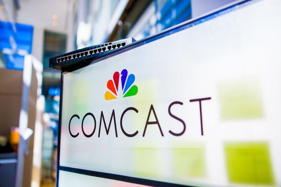 Century Cable Logo - Comcast's $31B Sky TV bid undermines 21st Century Fox