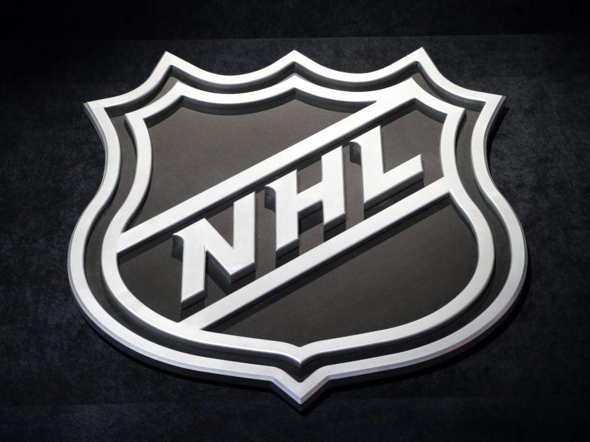 Current NHL Logo - PHOTOS: Designer gives current NHL players vintage makeover ...