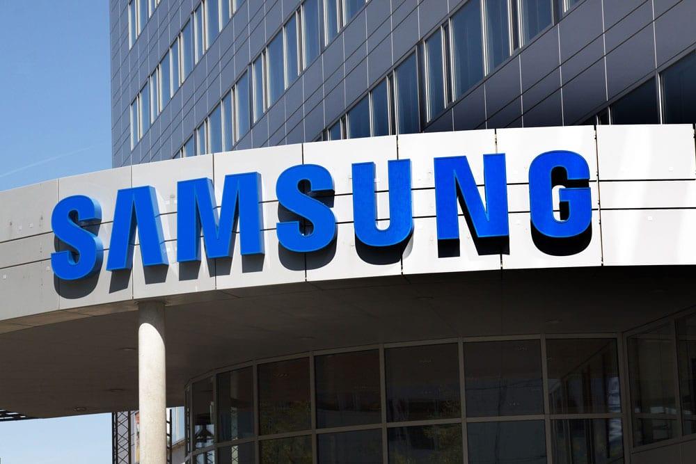 Samsung Business Logo - Samsung Electronics set to overtake Intel for the first time in the ...