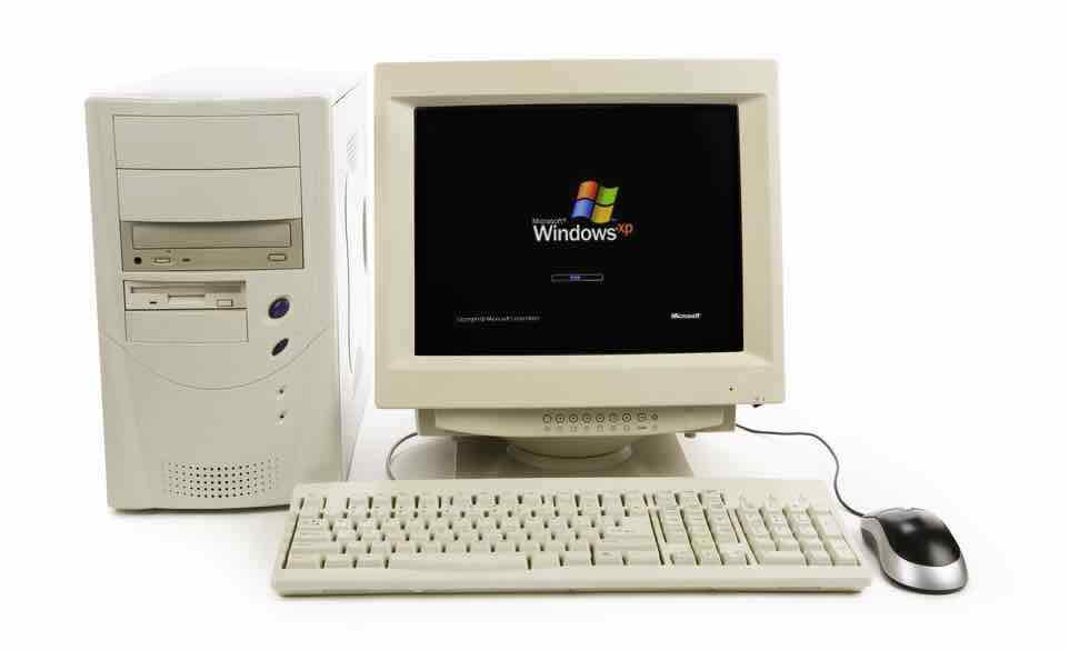 Old Windows Computer Logo - How Apple Got Slapped For Making Fun Of People Using Older Windows PCs