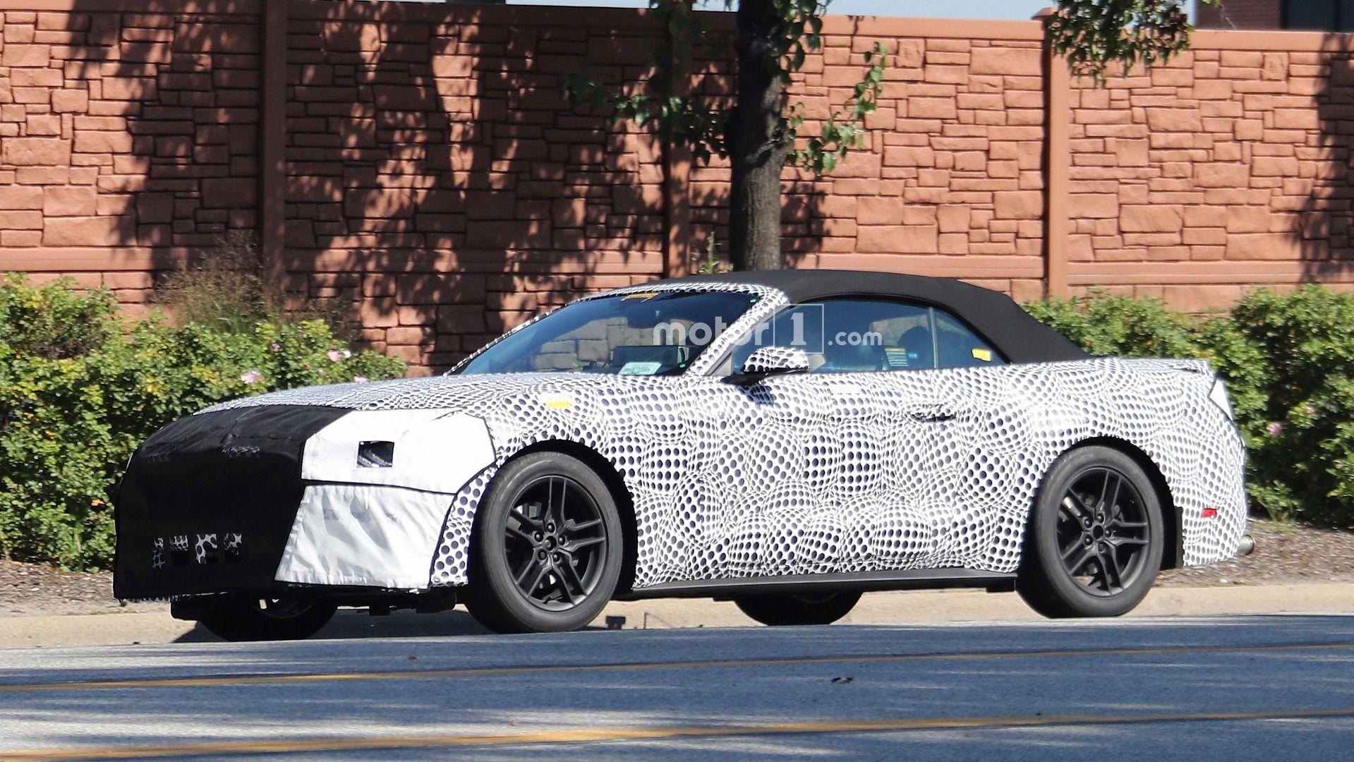 Camo Mustang Logo - 2018 Ford Mustang Convertible spied with heavy camo