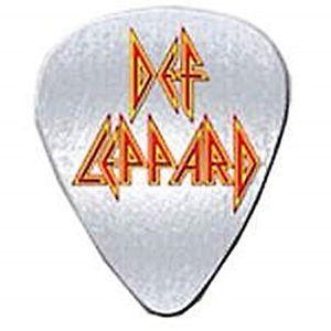 Pick Logo - Def Leppard Pick Logo metal / enamel pin badge. Licensed product ro