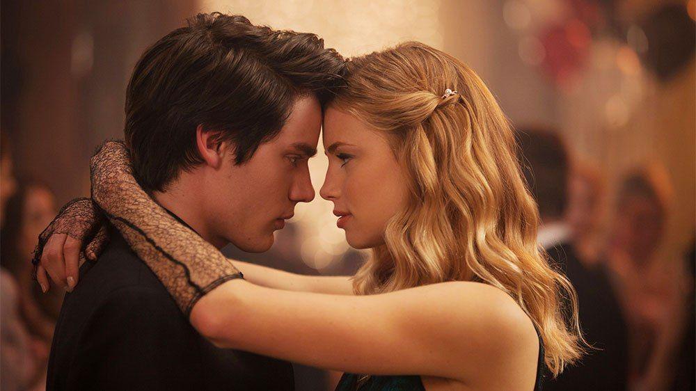 Vampire Mom Fang Logo - Vampire Academy' Review: It Bites – Variety