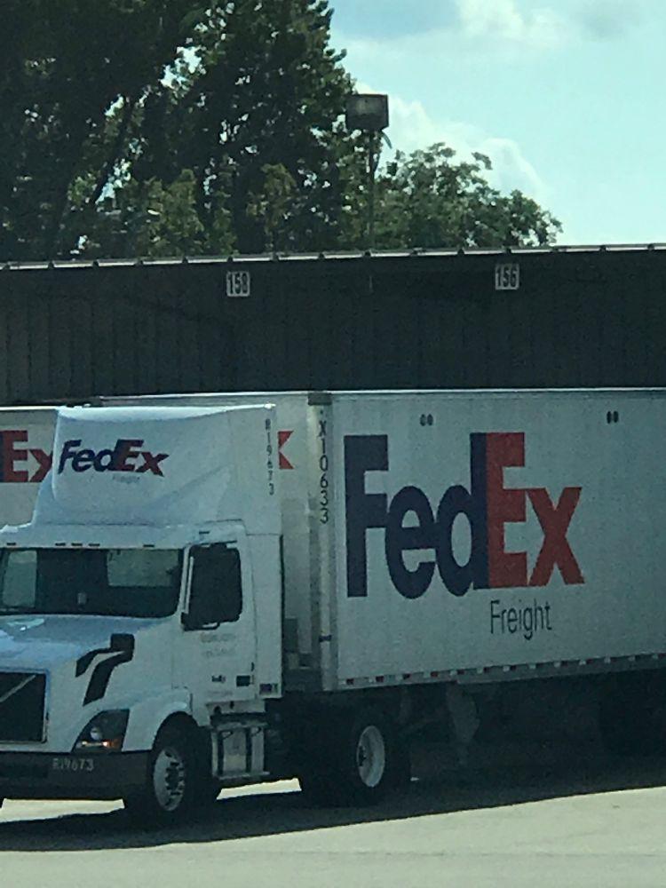 FedEx Freight Truck Logo - City truck. Freight Office Photo. Glassdoor.co.in
