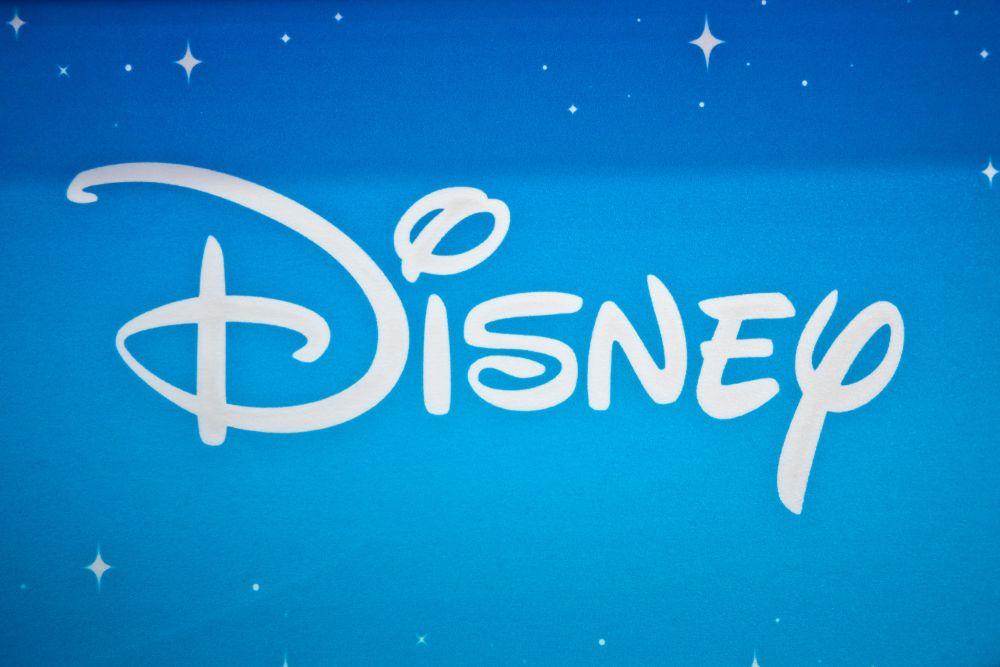 Disney Logo - Walt Disney | $DIS Stock | Shares Sink After Q3 Earnings & Revenue ...