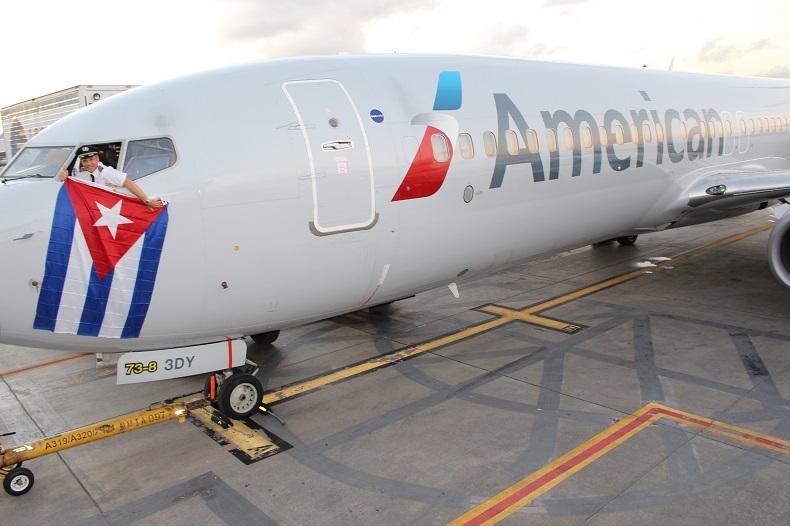 American Flag Airline Logo - American Airlines Plane Experiences Third Fume Incident in Six Weeks ...