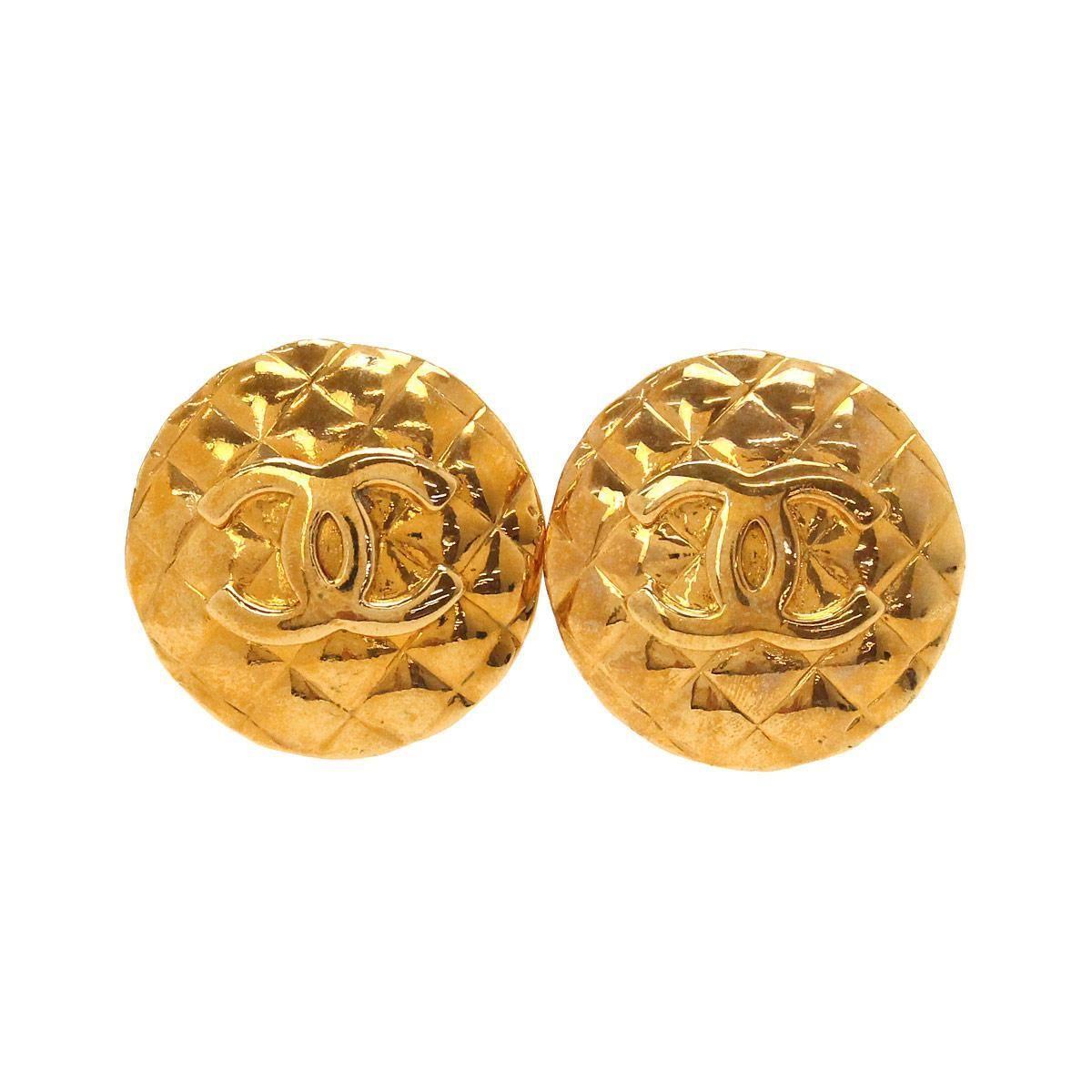 Coco Chanel Gold Logo - Auth CHANEL Earrings Round Type Matelasse COCO Mark Gold Logo