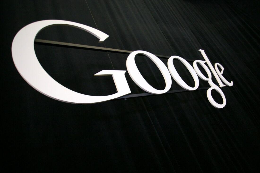 Black Google Logo - Google experiment replaces blue links with black text - do you ...