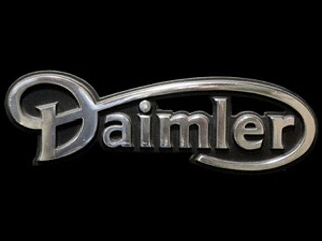 Daimler Car Logo - Daimler CEO informs German Greens he shares vision of zero-emission cars