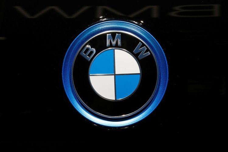 Daimler Car Logo - Daimler, BMW offer concessions to ease EU concerns on car-sharing ...