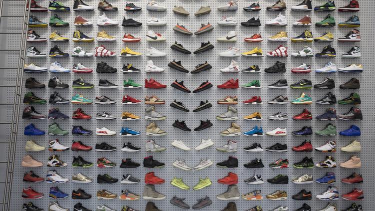 New York Flight Club Logo - Sneaker startup GOAT joins Flight Club in New York and Los Angeles ...