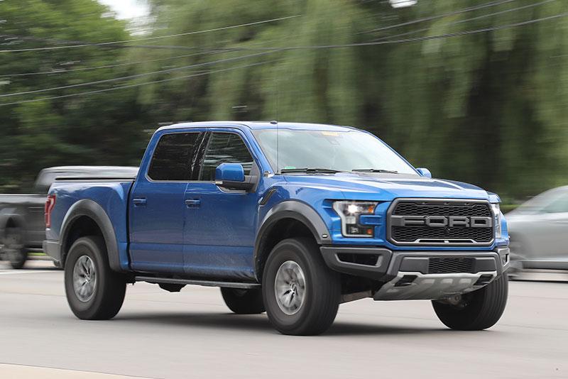 2018 Ford Raptor Logo - Spy Shots: Naked 2018 Ford F-150 Raptor Spotted Ahead of Debut