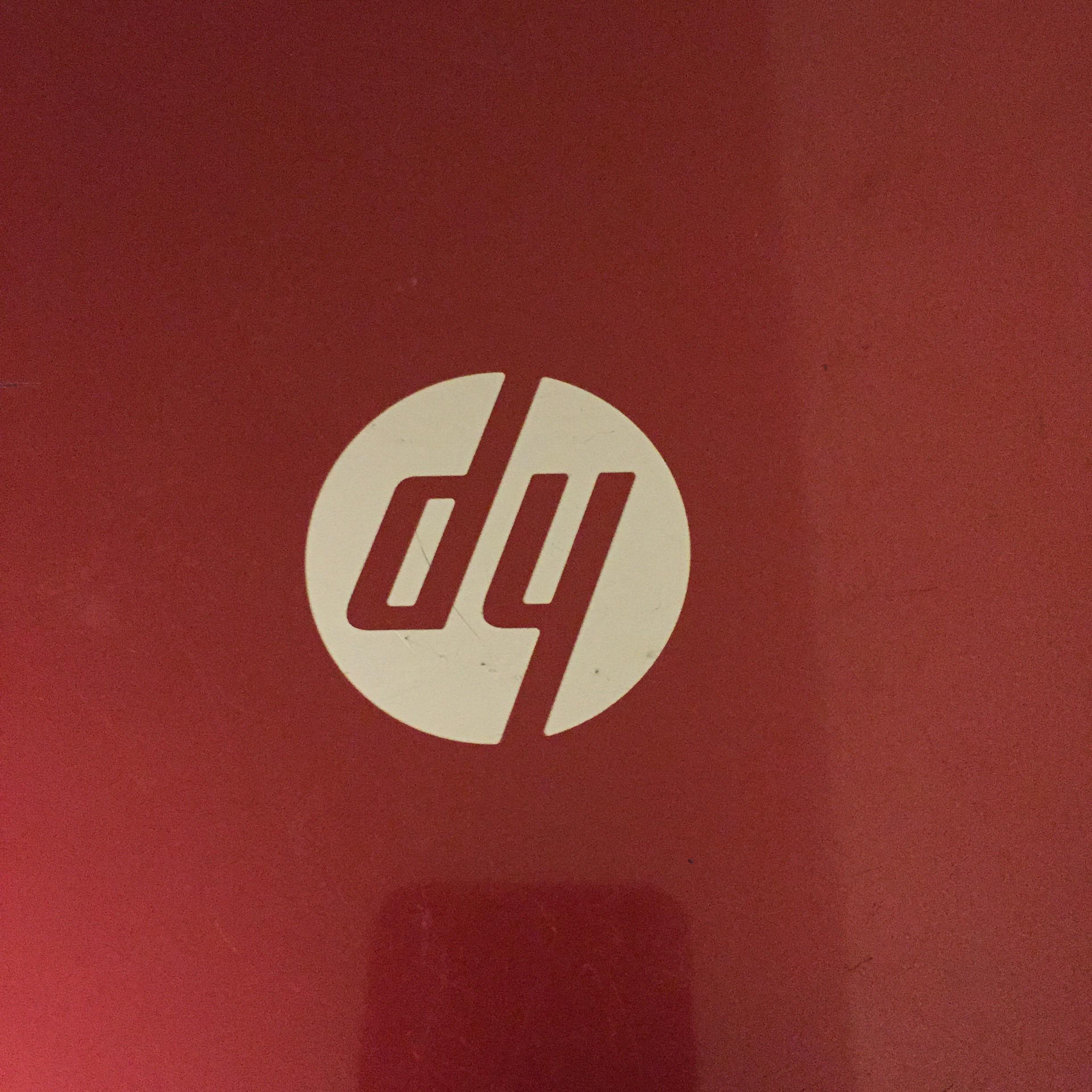 Red HP Logo - Just noticed the HP logo upside down turns into D4