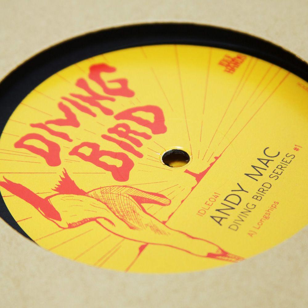 Diving Bird in Circle Logo - Andy Mac