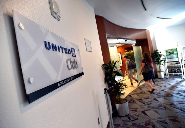 United Airlines Club Logo - Airport lounges let McCarran travelers get away from it all. Las