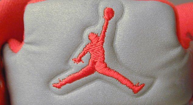 Air Jordan Fake Logo - how to tell if jordans are real with these 8 Simple Steps