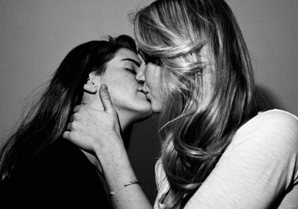 Lana Del Rey Black and White Logo - Lana Del Rey and Jennifer Lawrence kissing: The real story behind ...