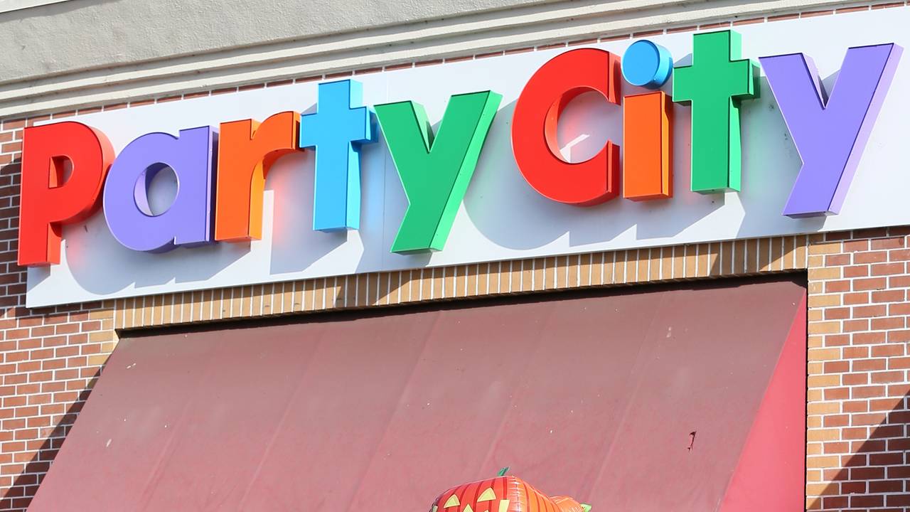 Party City Logo - Party City decides to join Amazon, not fight it