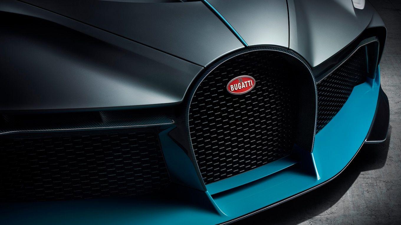 Bugatti Grill Logo - Bugatti Divo front grille