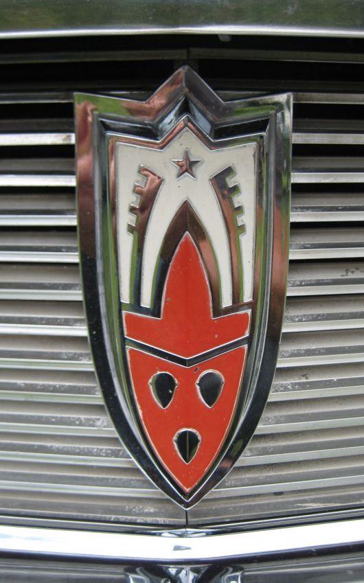 What Car Has a Red Shield Logo - Shield and Crest emblems | Cartype