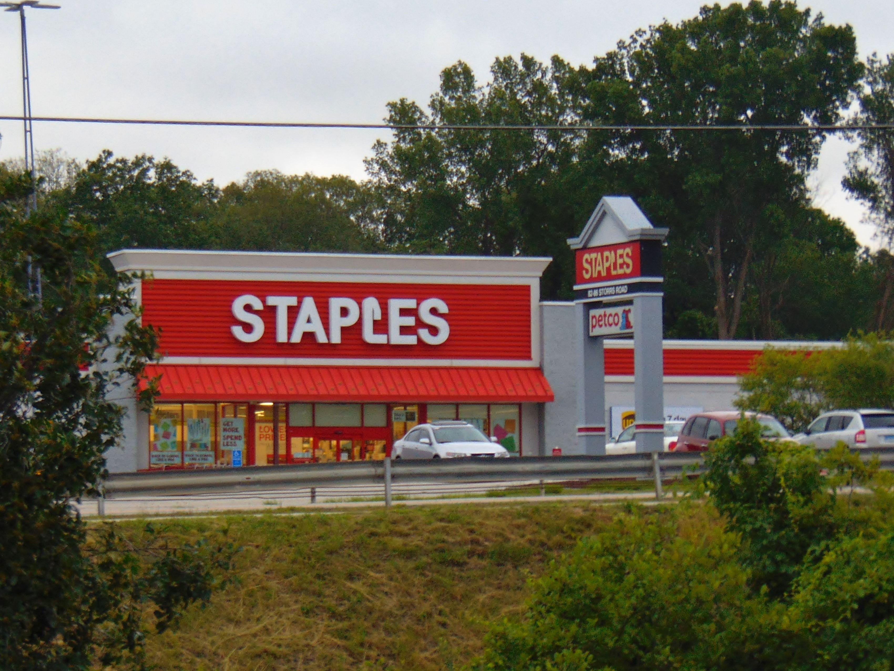 Staples Stars Logo - Staples Inc.