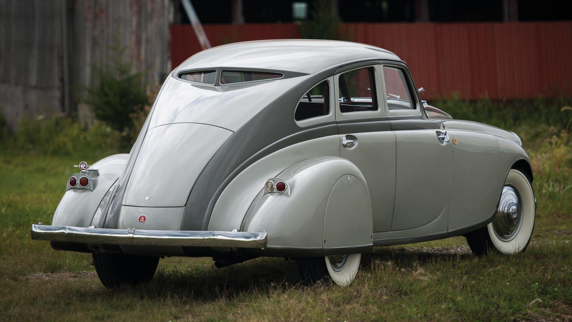Two Silver Arrows Vehicle Logo - One of five built, 1933 Pierce-Arrow Silver Arrow tops Her ...