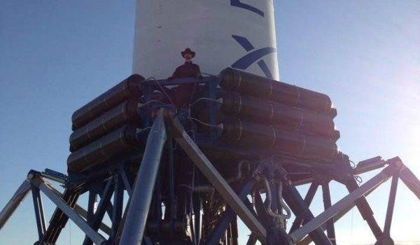 SpaceX Grasshopper Logo - SpaceX Grasshopper Leaps with 2 Meter Cowboy