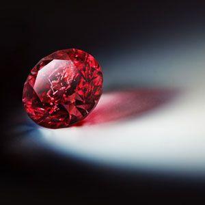 Three Red Diamonds Logo - Argyle Finds Three Ultra Rare Red Diamonds