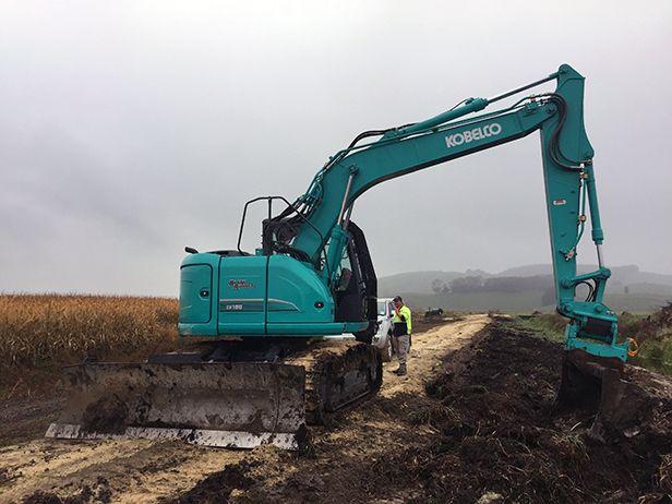 Kobelco Excavators New Logo - Kobelco Launches Unique New Excavator-Dozer Model | Excavators ...