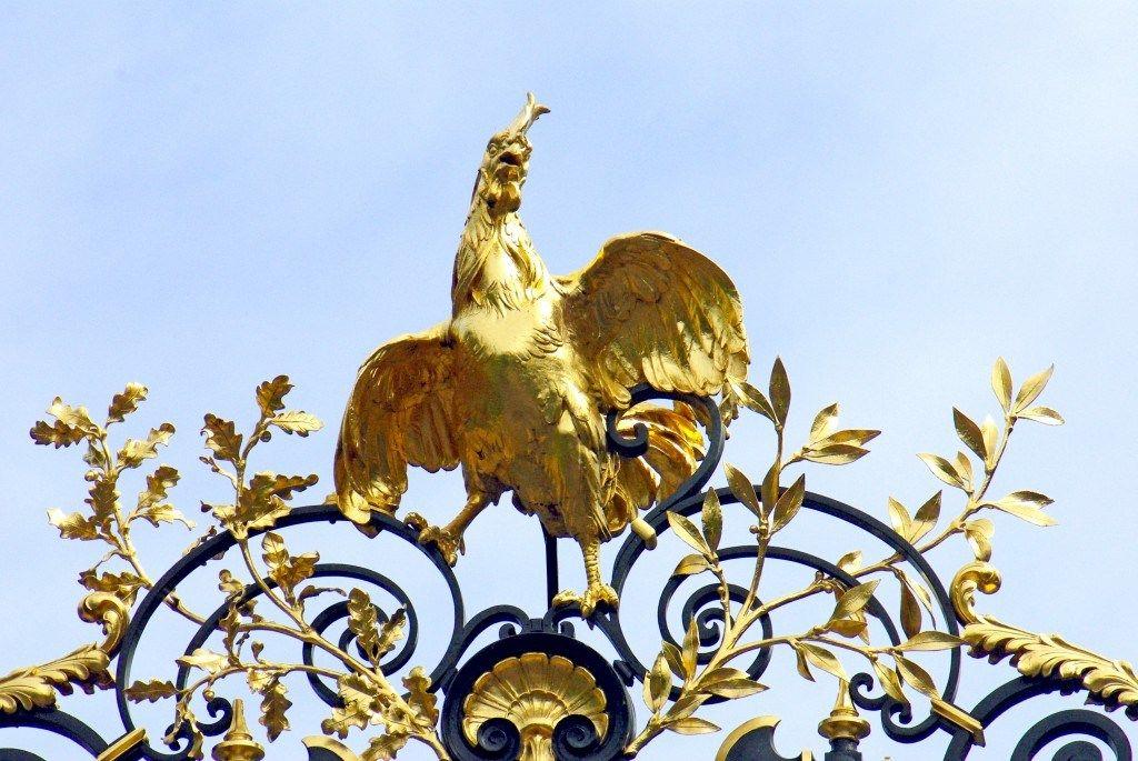 Most Famous Rooster Logo - The Gallic Rooster: le coq gaulois - French Moments