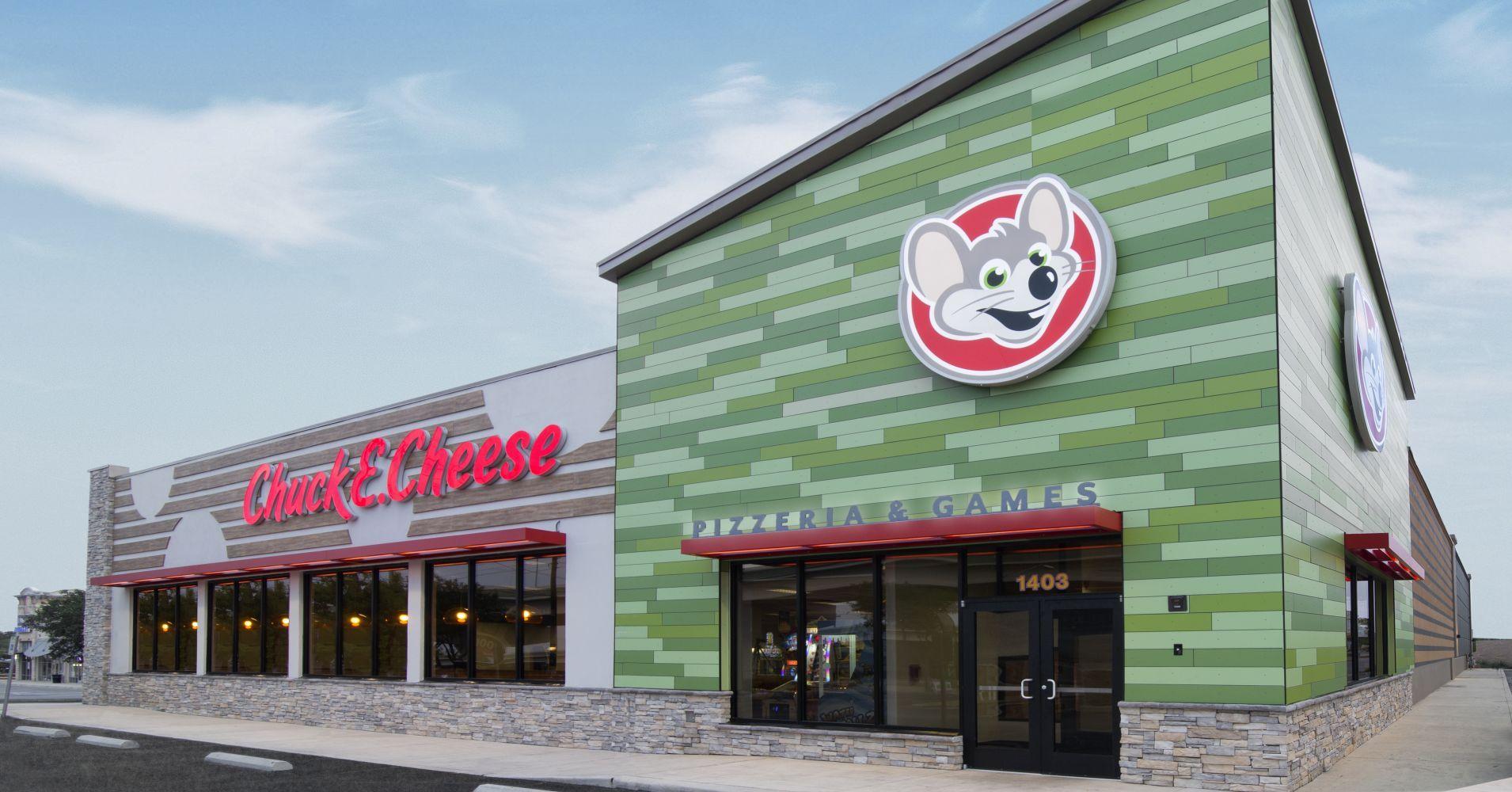 Restrurant Food Store Logo - Chuck E. Cheese's is getting a major redesign