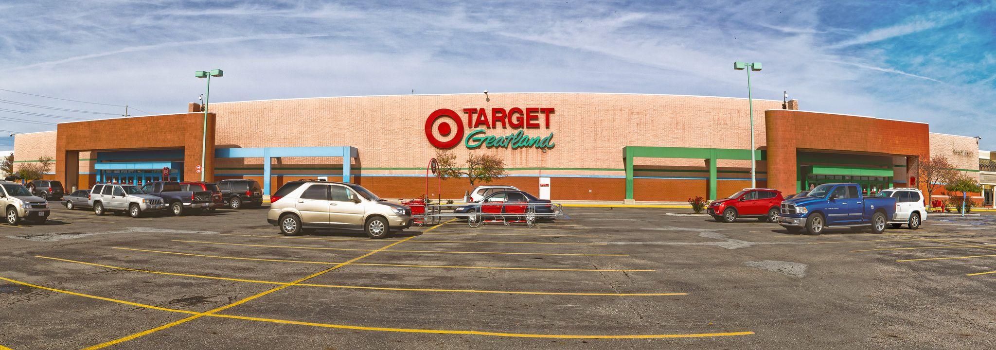 Target Greatland Logo - Soon to be former Target... | This 134,618 square foot Targe… | Flickr