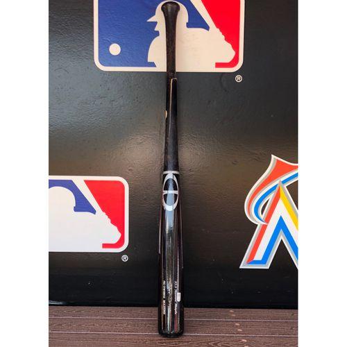 Broken Bat Logo - MLB Auction