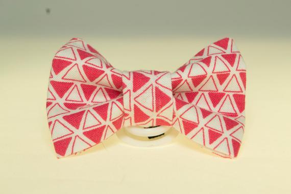 Red Bow Tie with White Triangles Logo - Dapper Cat Pink and White Triangle Pattern Cat Bow Tie