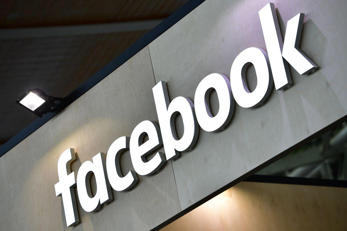 Facebook's First Logo - Facebook's first wave of 'trustworthy' news shows sure includes a ...