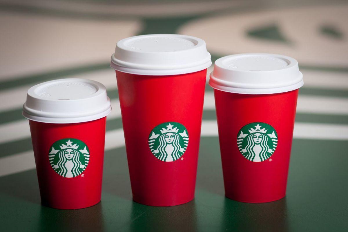 Coffee Cup Starbucks Logo - A Brief History of Starbucks' Holiday Cup Controversies