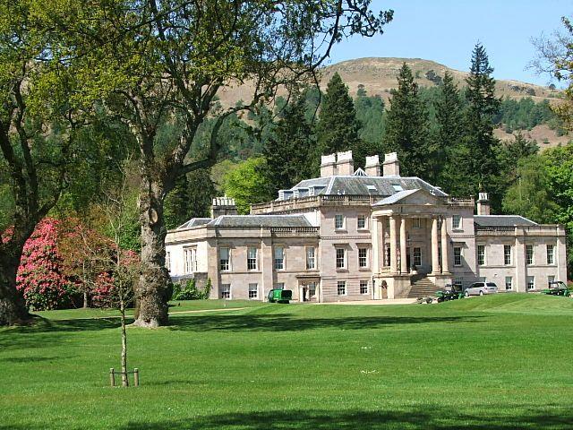 Loch Lomond Golf Club Logo - Playing the Top 100 Golf Courses in The World: Loch Lomond Golf Club