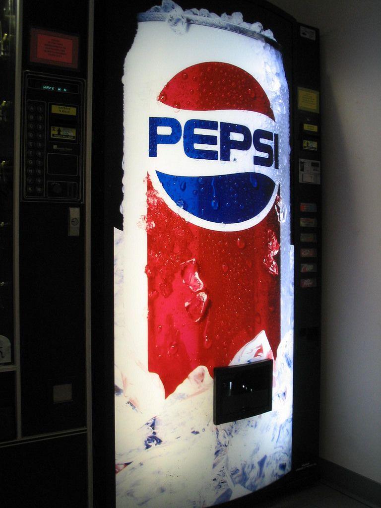 Pepsi Machine Logo - Early 1990s Pepsi machine. Spotted in Manitowoc, Wisconsin