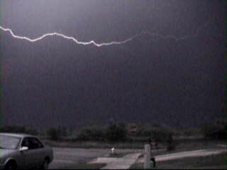 Horizontal Lightning Bolt Car Logo - Can lightning strike sideways? | Naked Science Forum